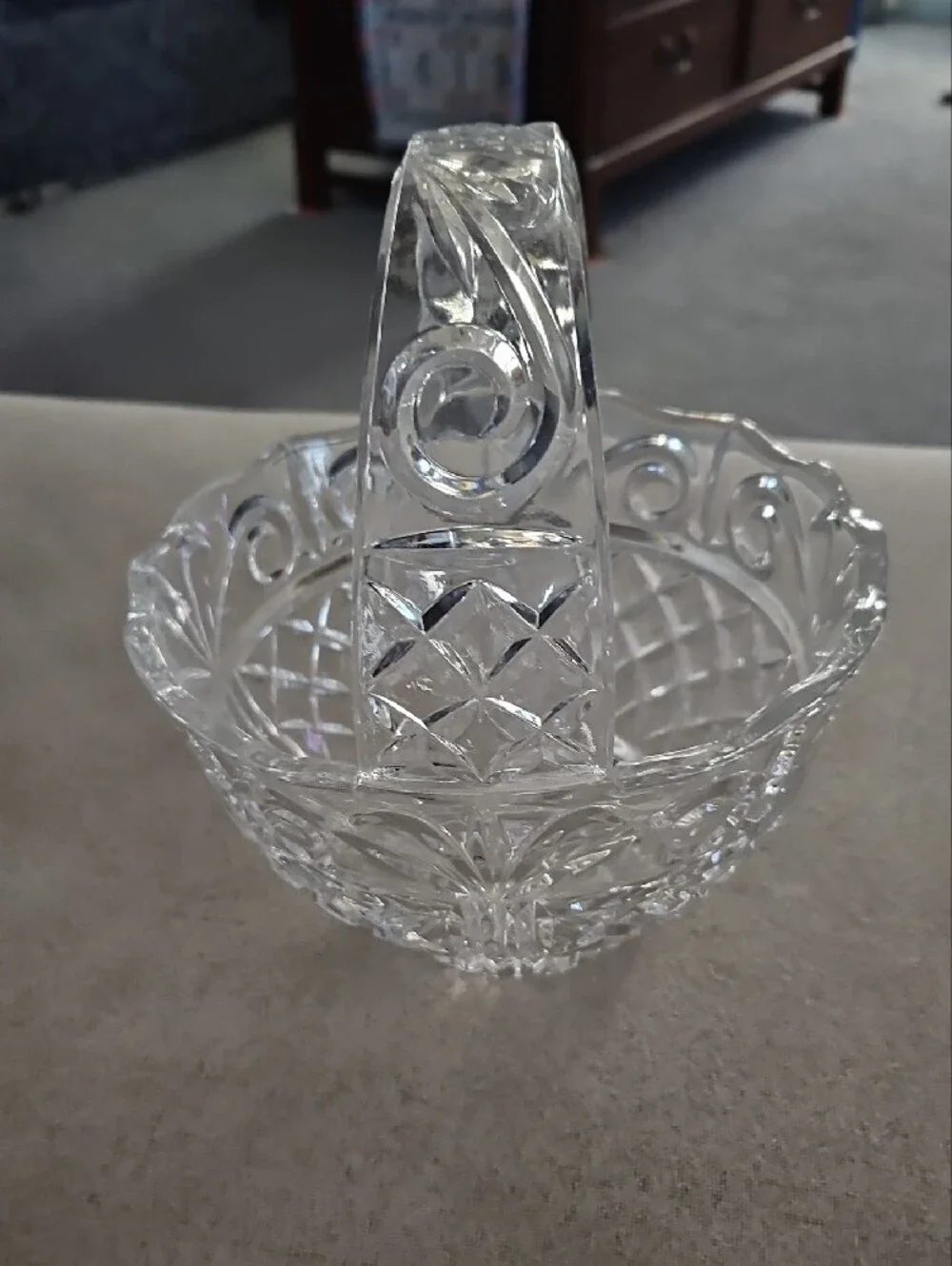 Elegant Cut Crystal Basket - Beautiful Clear Etched Pattern Design with Sparkle